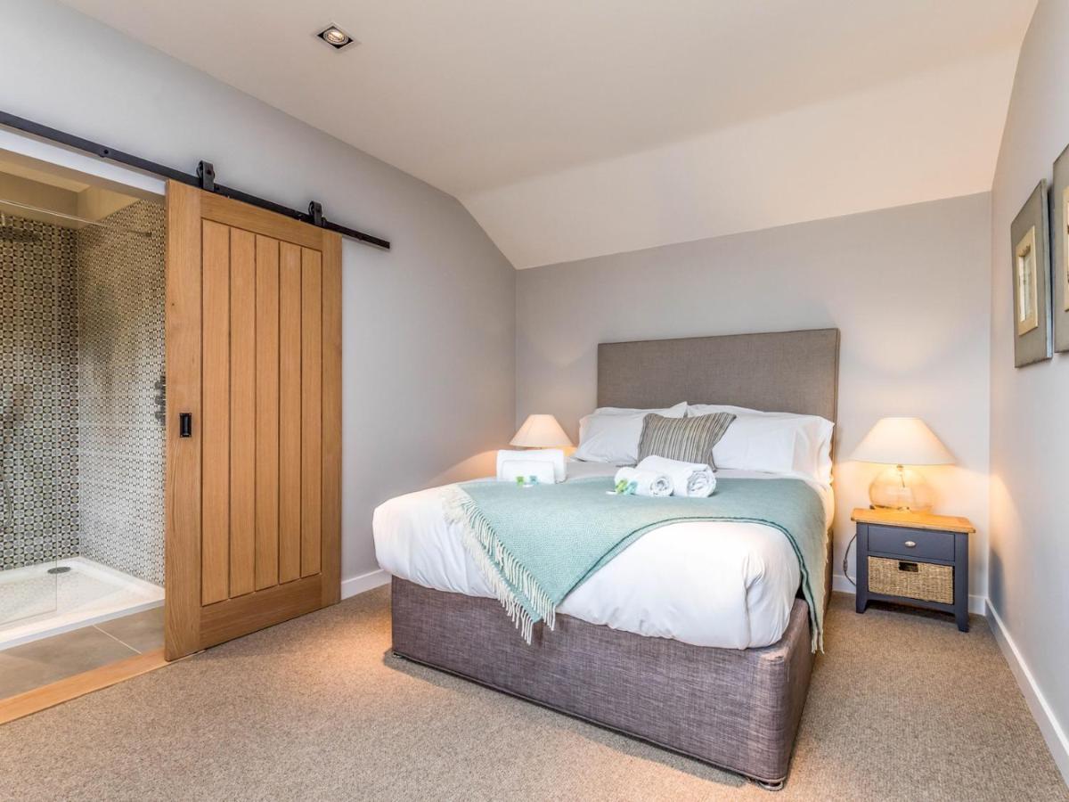 Pass The Keys Delightful 1 Bed Lodge In South Downs Village ชิชิสเตอร์ ภายนอก รูปภาพ